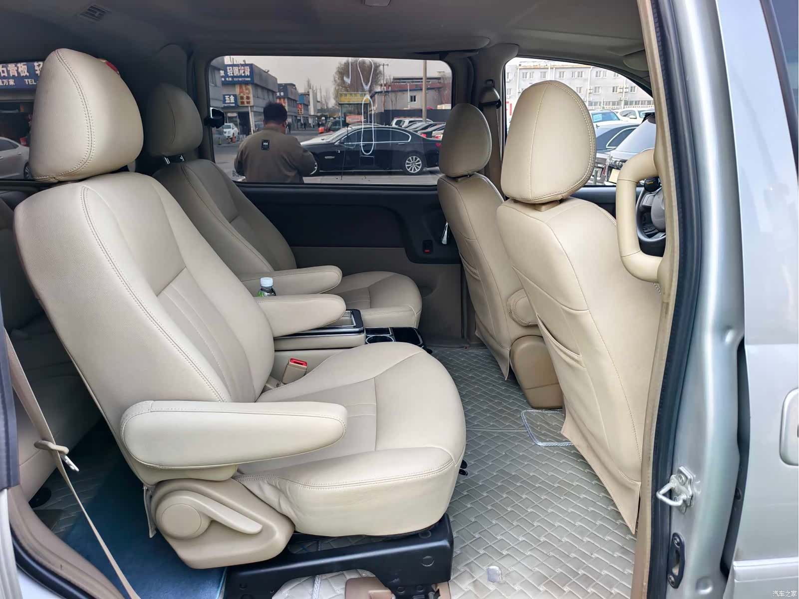 Buick GL8, 2013 13