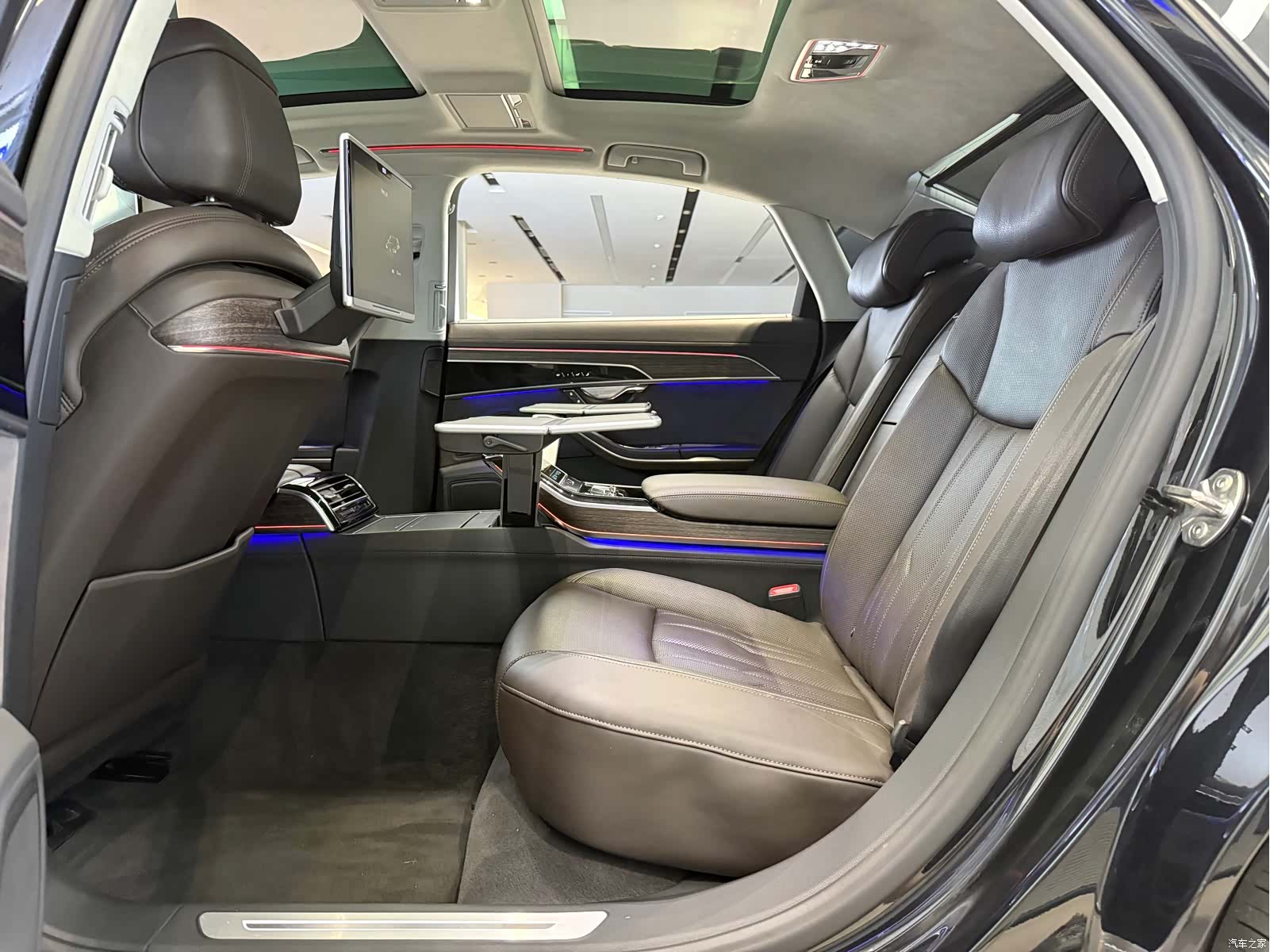 Audi A8L, 2019 12