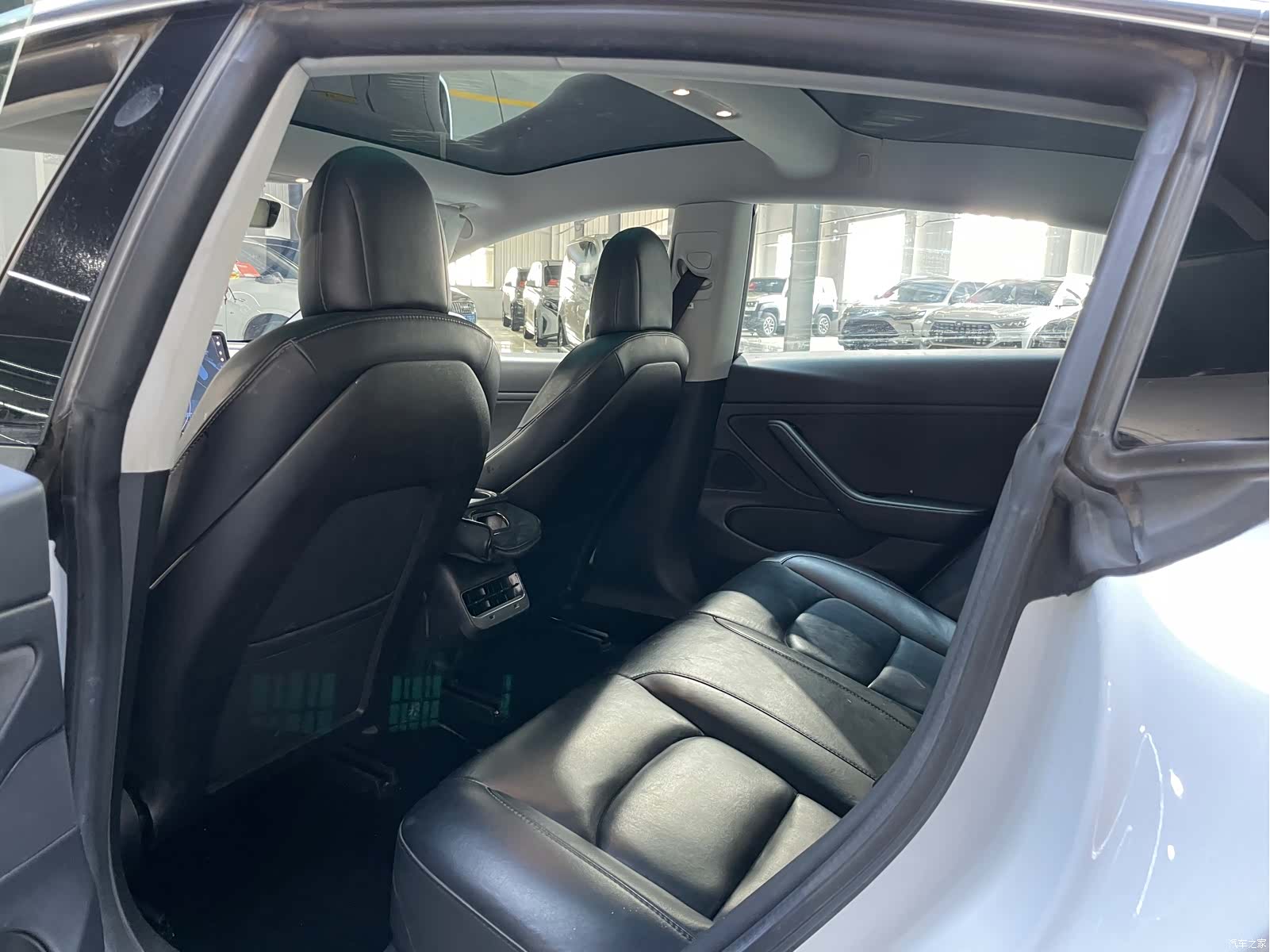 Tesla Model 3, 2019 7