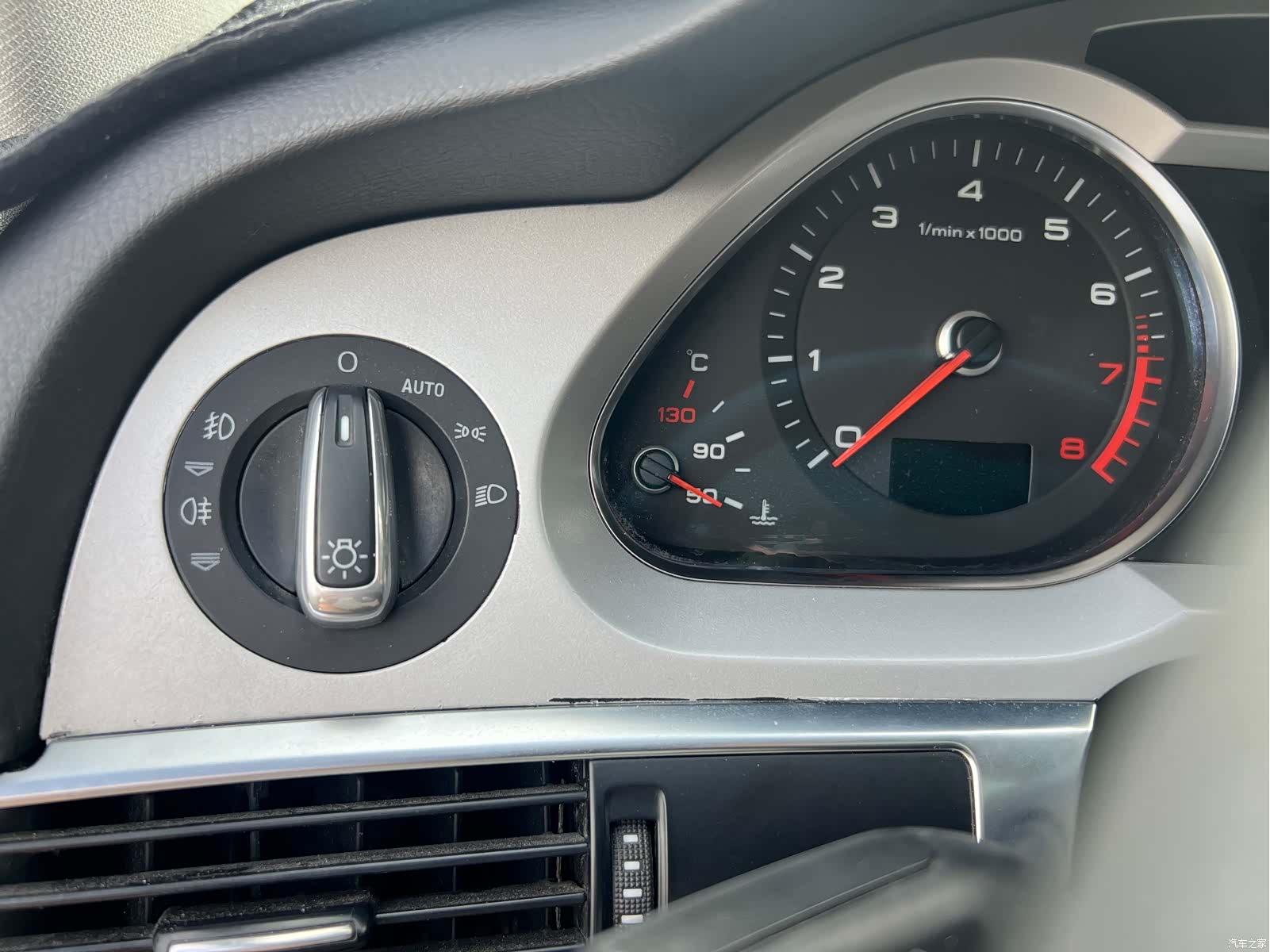 Audi A6L, 2012 12