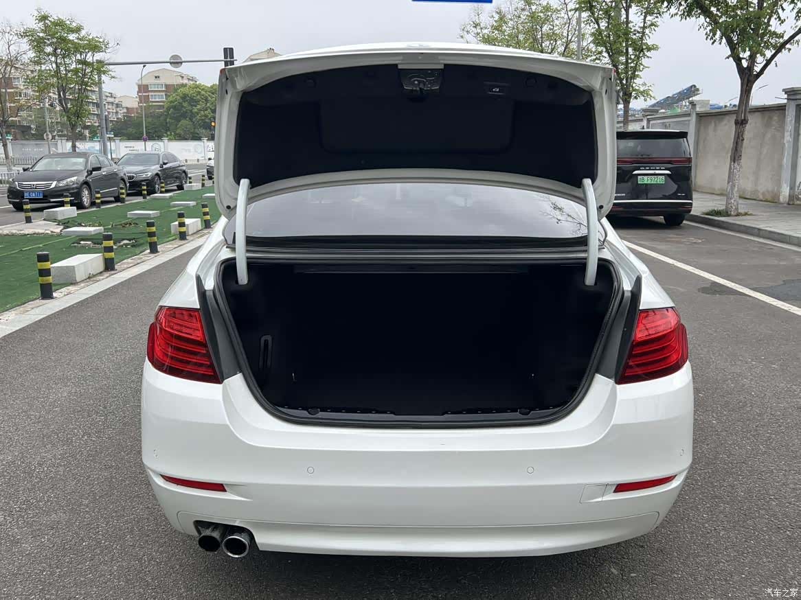 BMW 5 Series, 2016 16