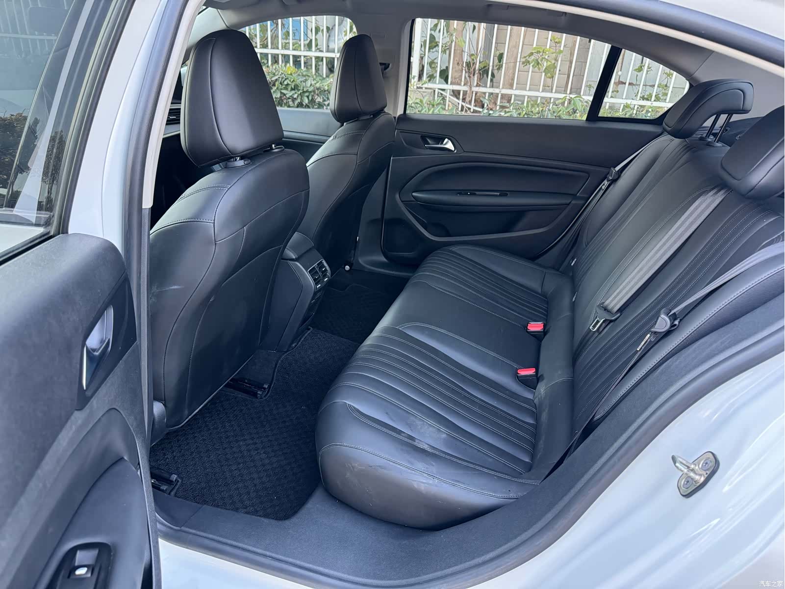 Peugeot 408, 2022 4