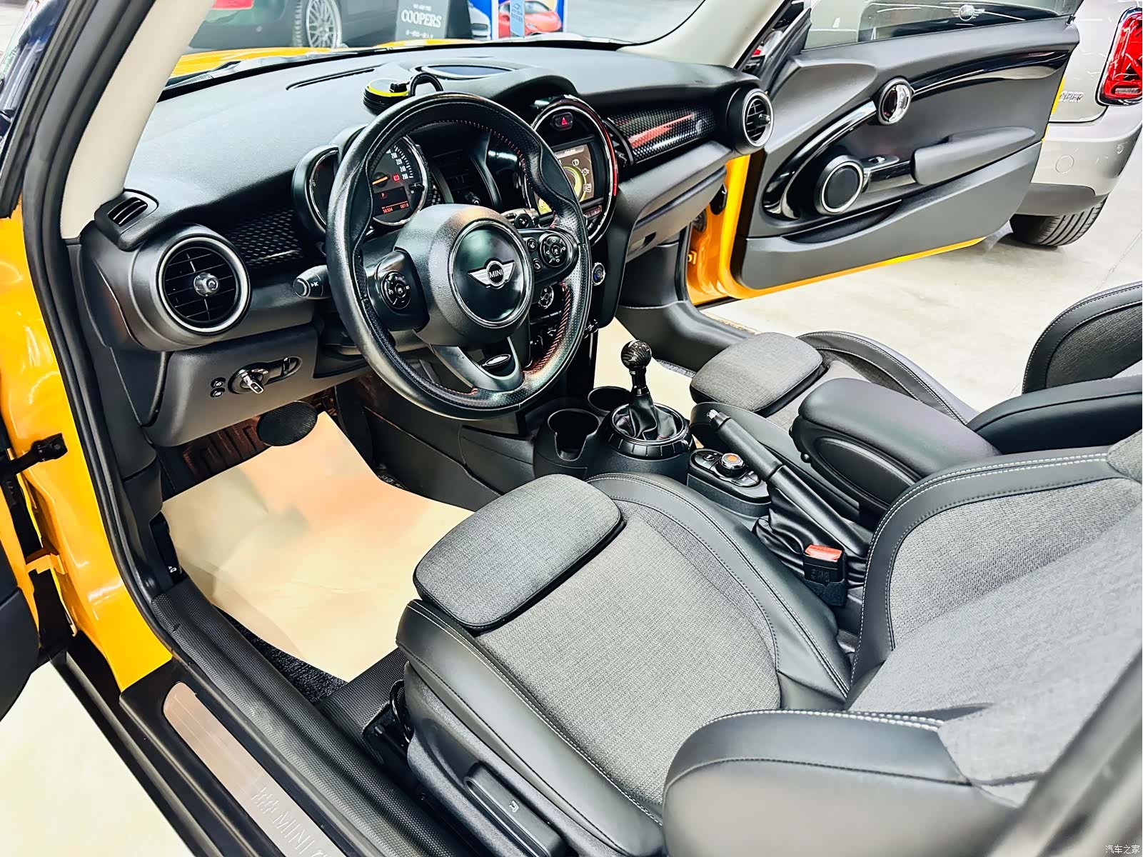 Mini Cooper, 2015 27