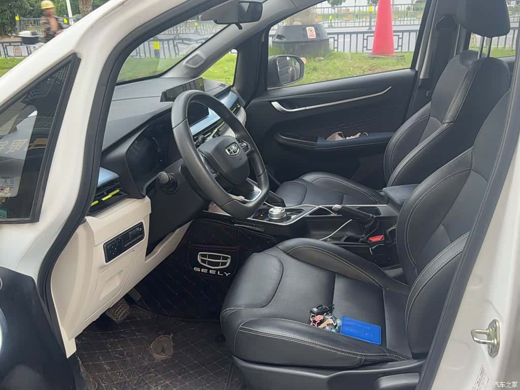 Geely EX3, 2022 11