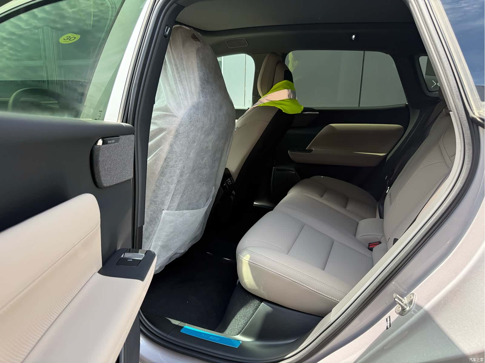 Volvo XC70, 2025 6