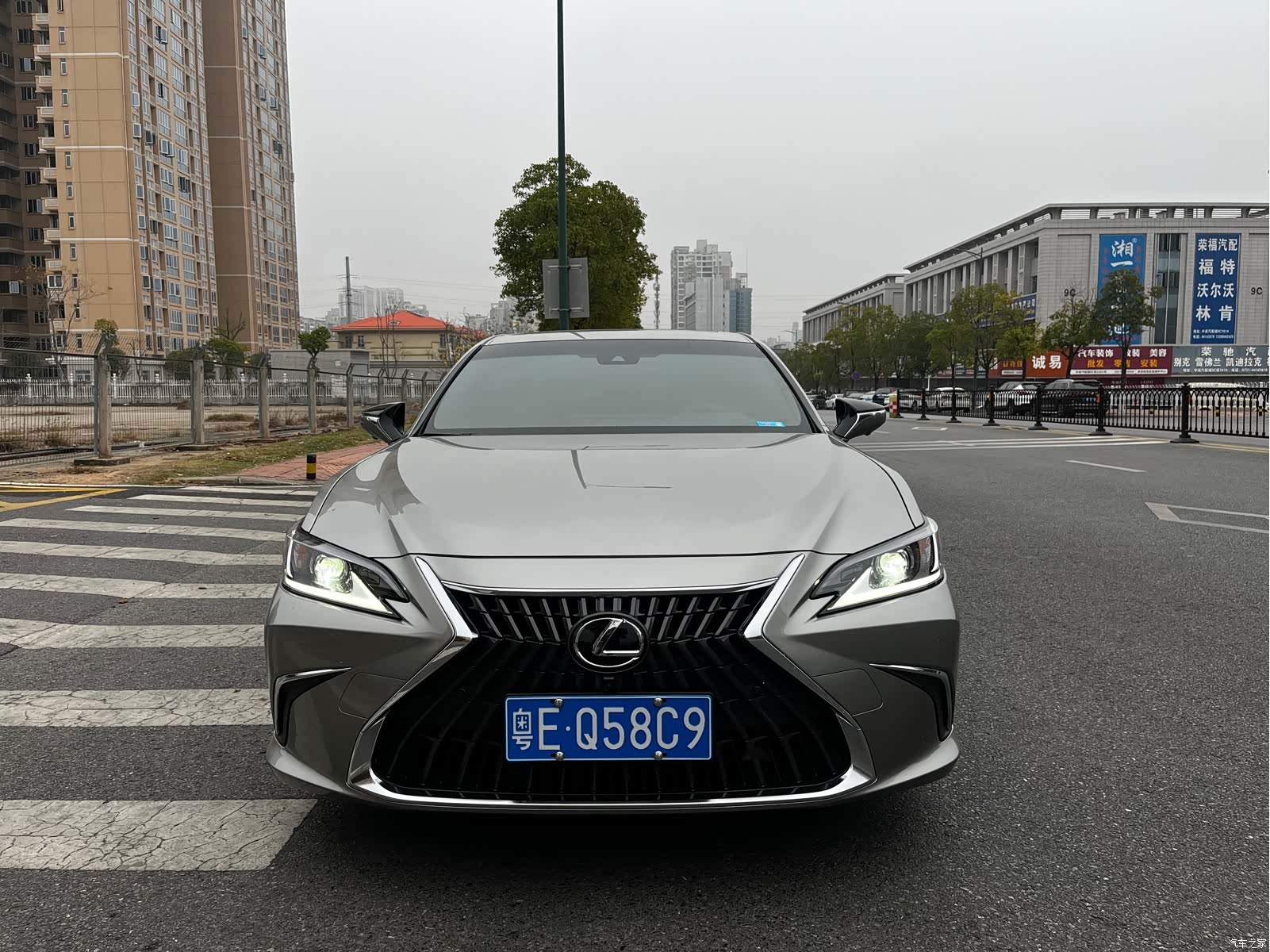 Lexus ES, 2023 2