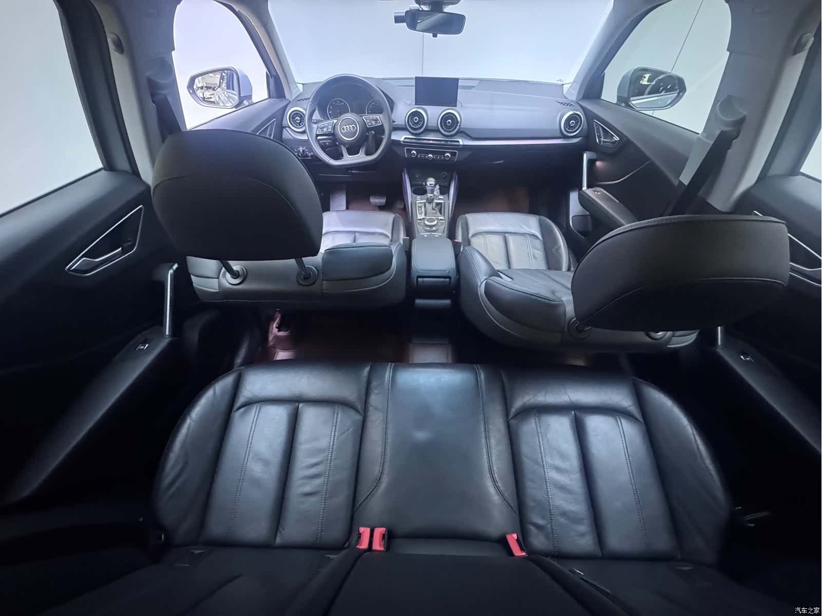 Audi Q2L, 2022 16