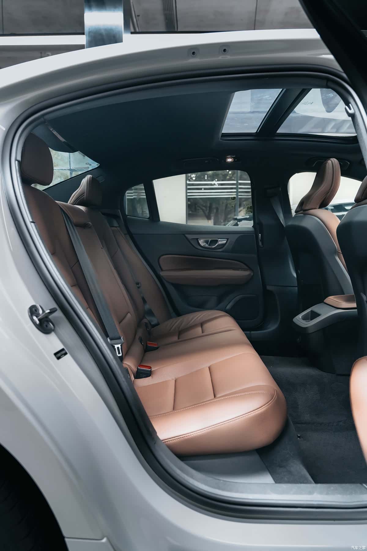 Volvo S60, 2025 12