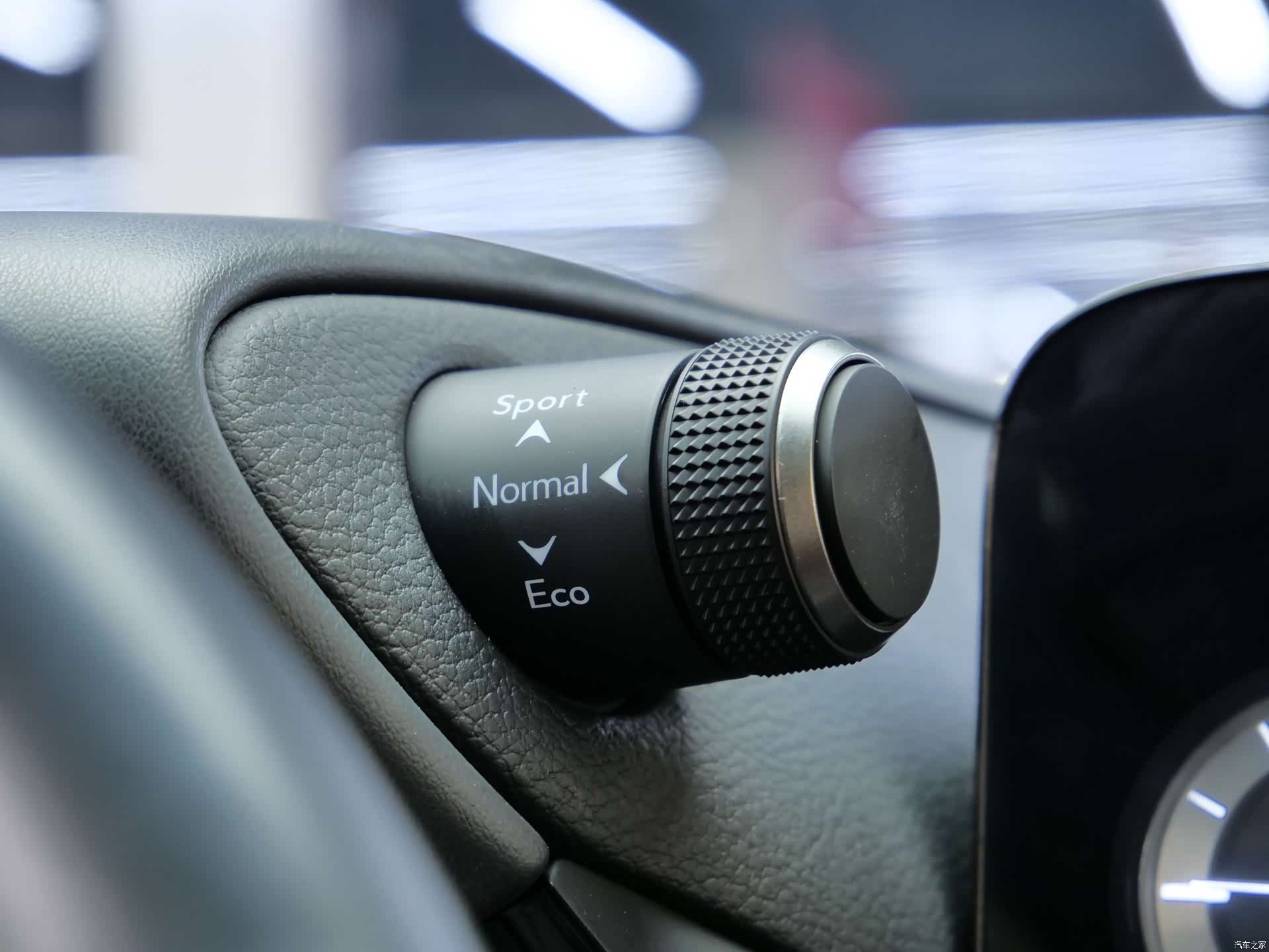 Lexus ES, 2023 13