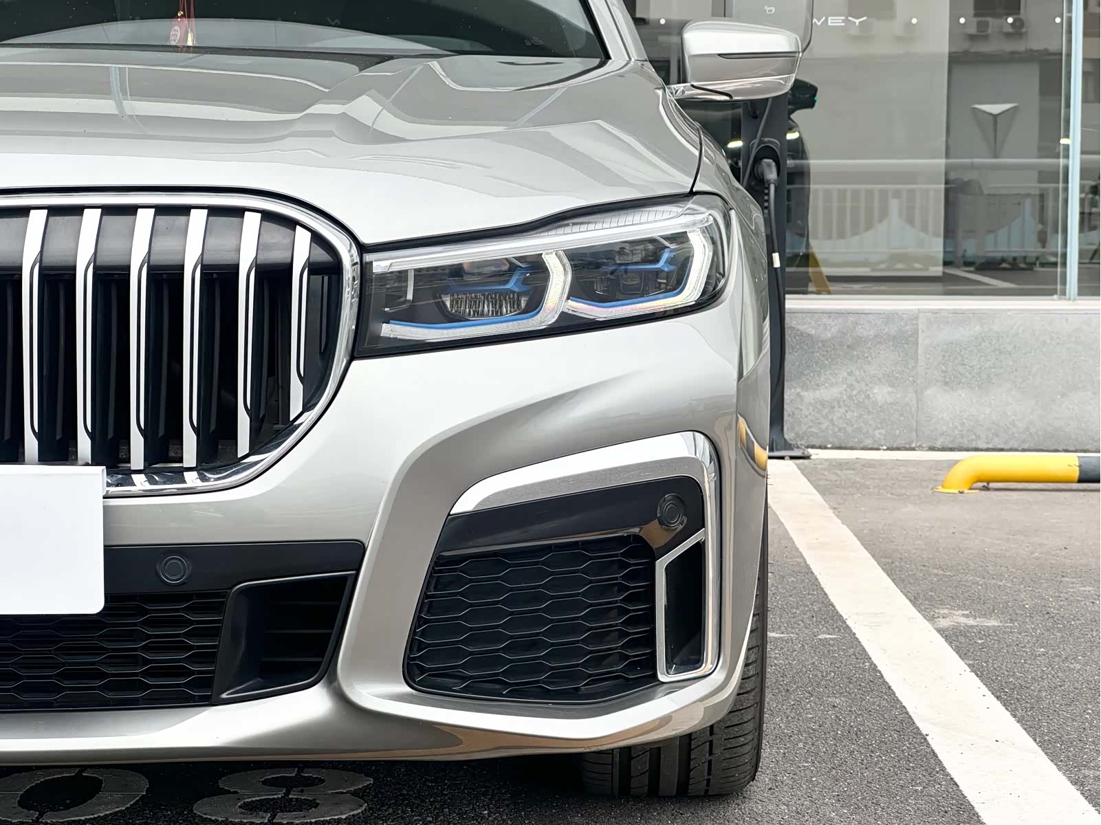 BMW 7 Series, 2020 все фото