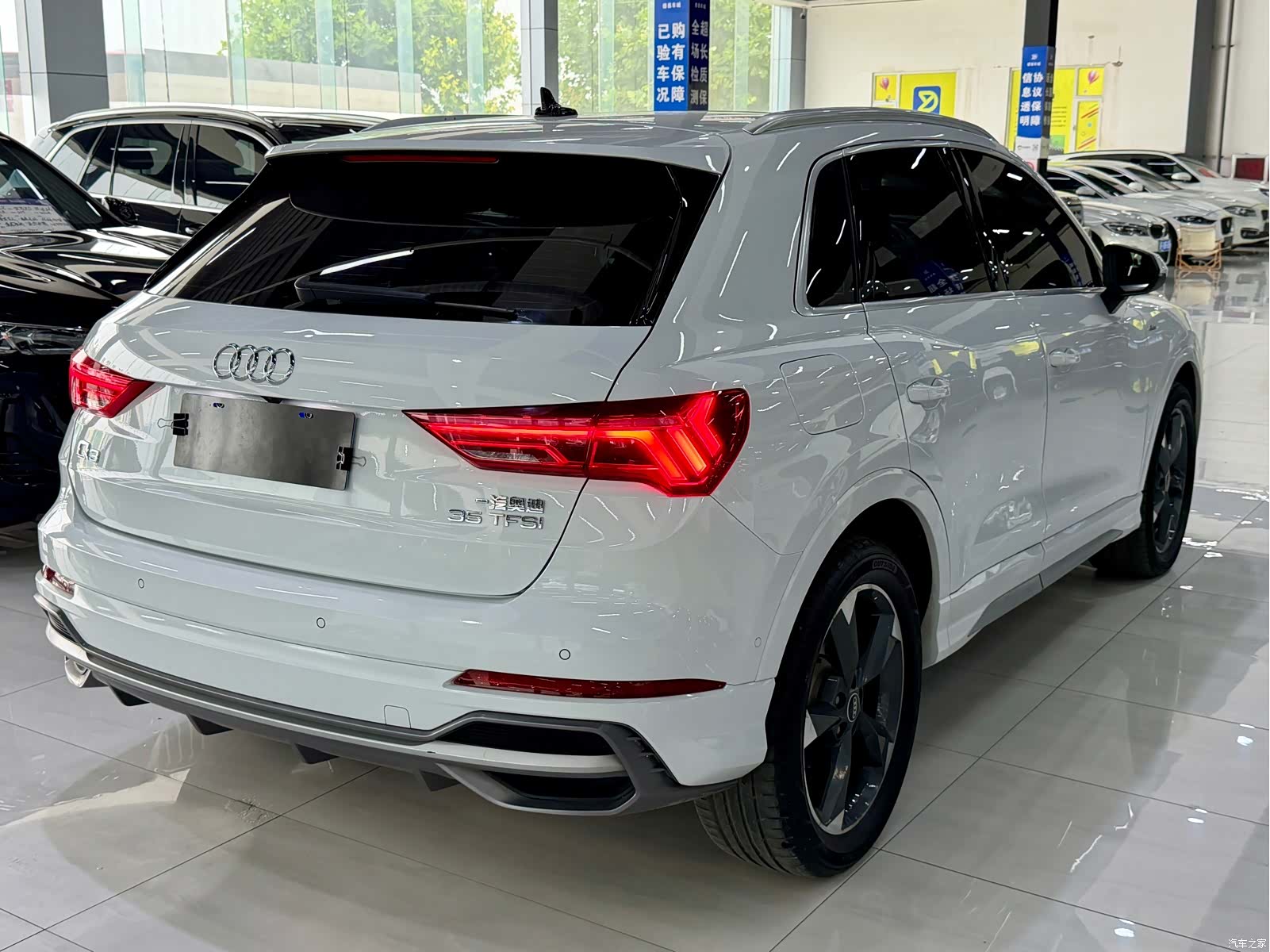 Audi Q3, 2022 11