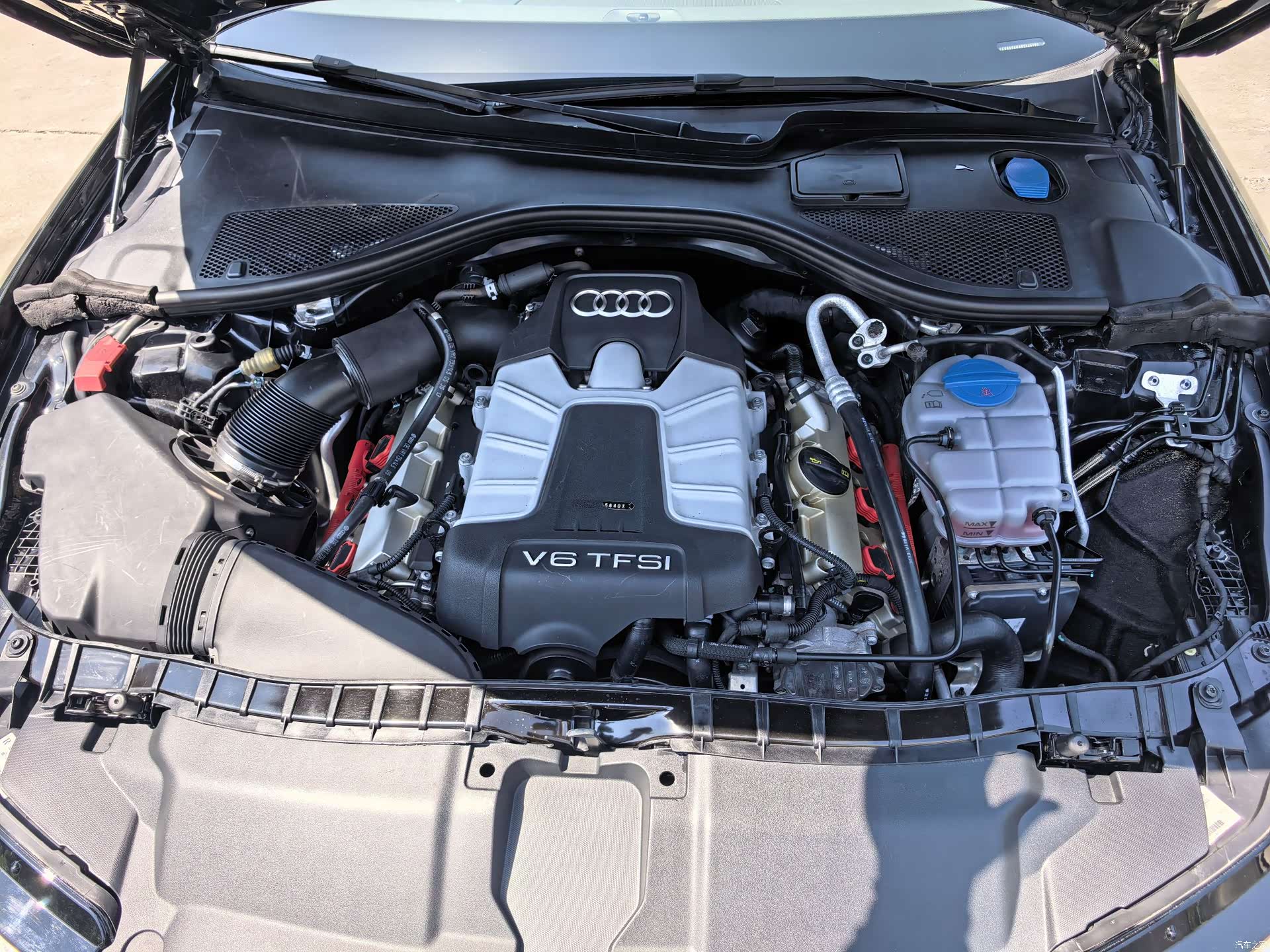 Audi A6L, 2014 10