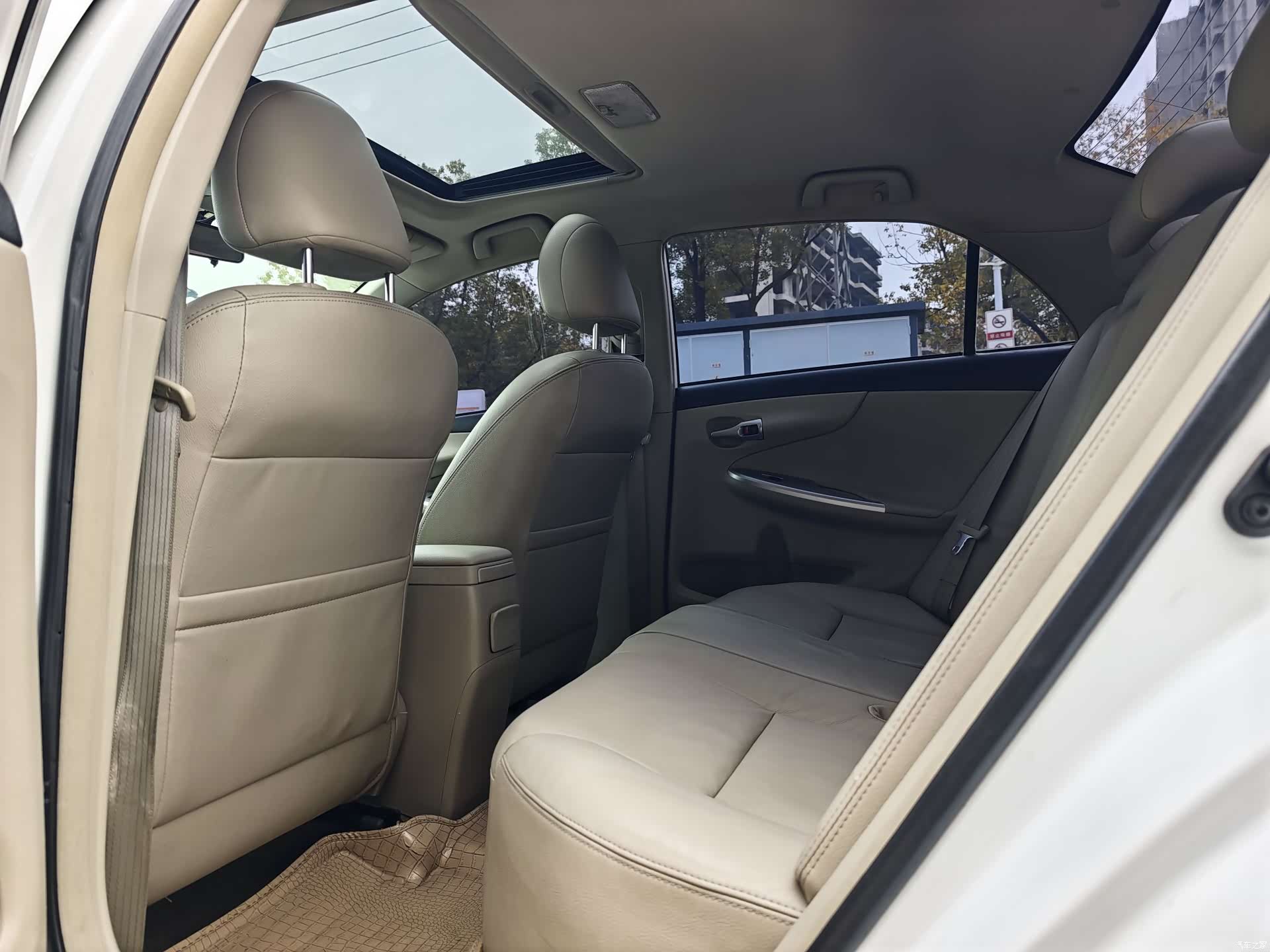 Toyota Corolla, 2013 11