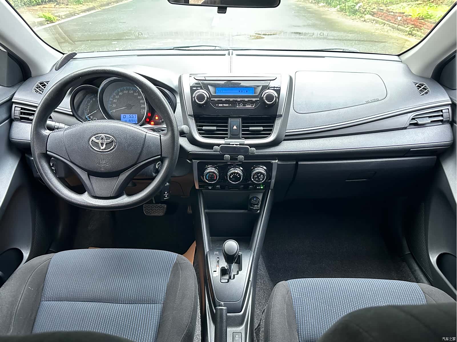 Toyota YARiS L, 2019 8