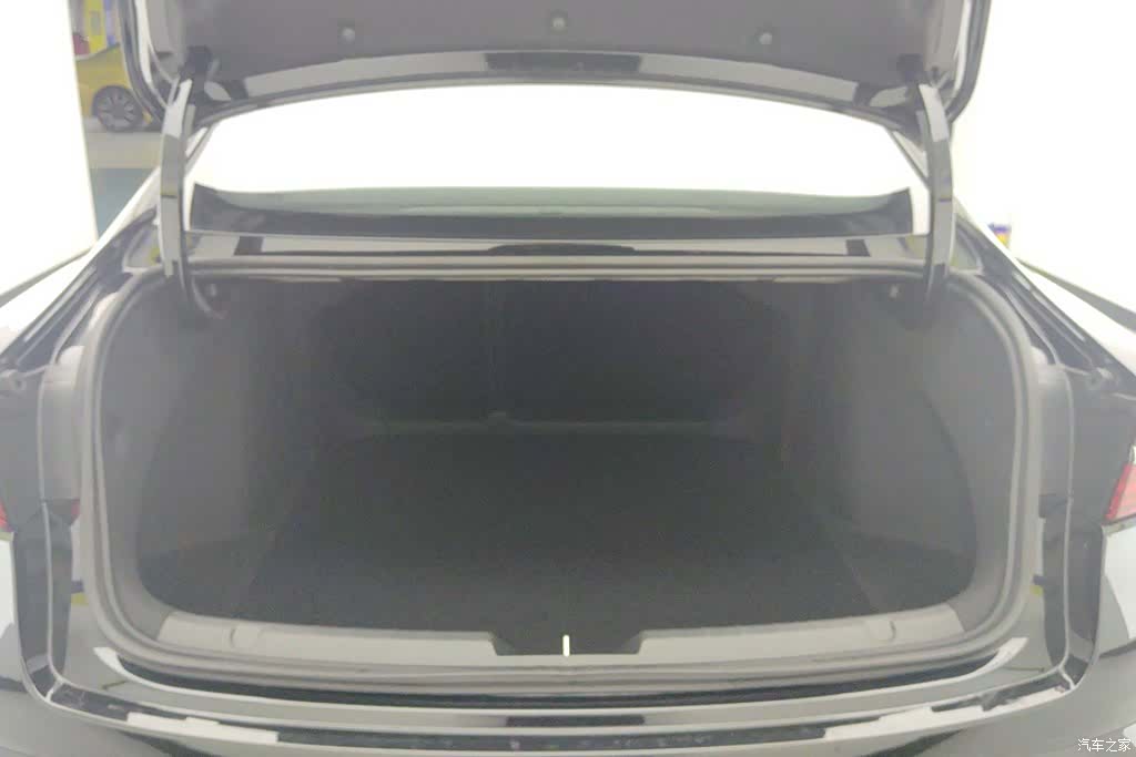 Geely Preface, 2026 4