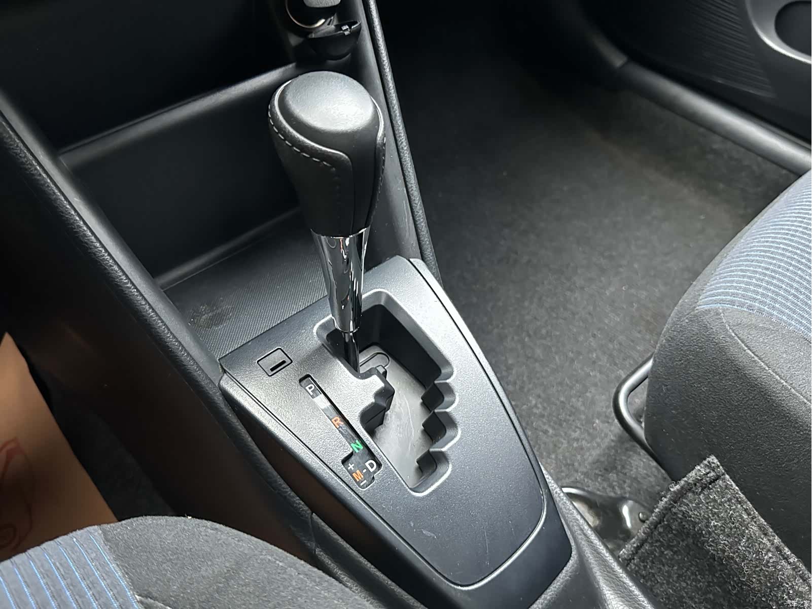 Toyota YARiS L, 2019 11