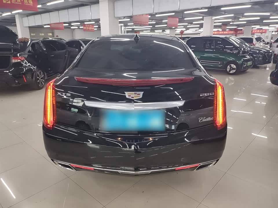 Cadillac XTS
