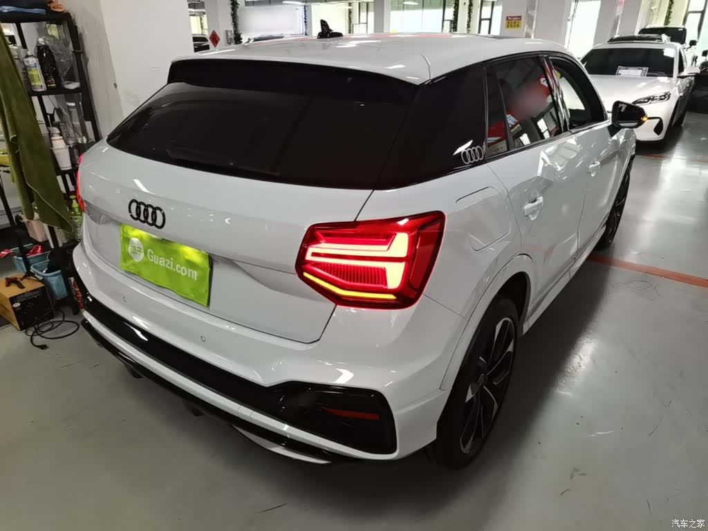 Audi Q2L, 2024 7