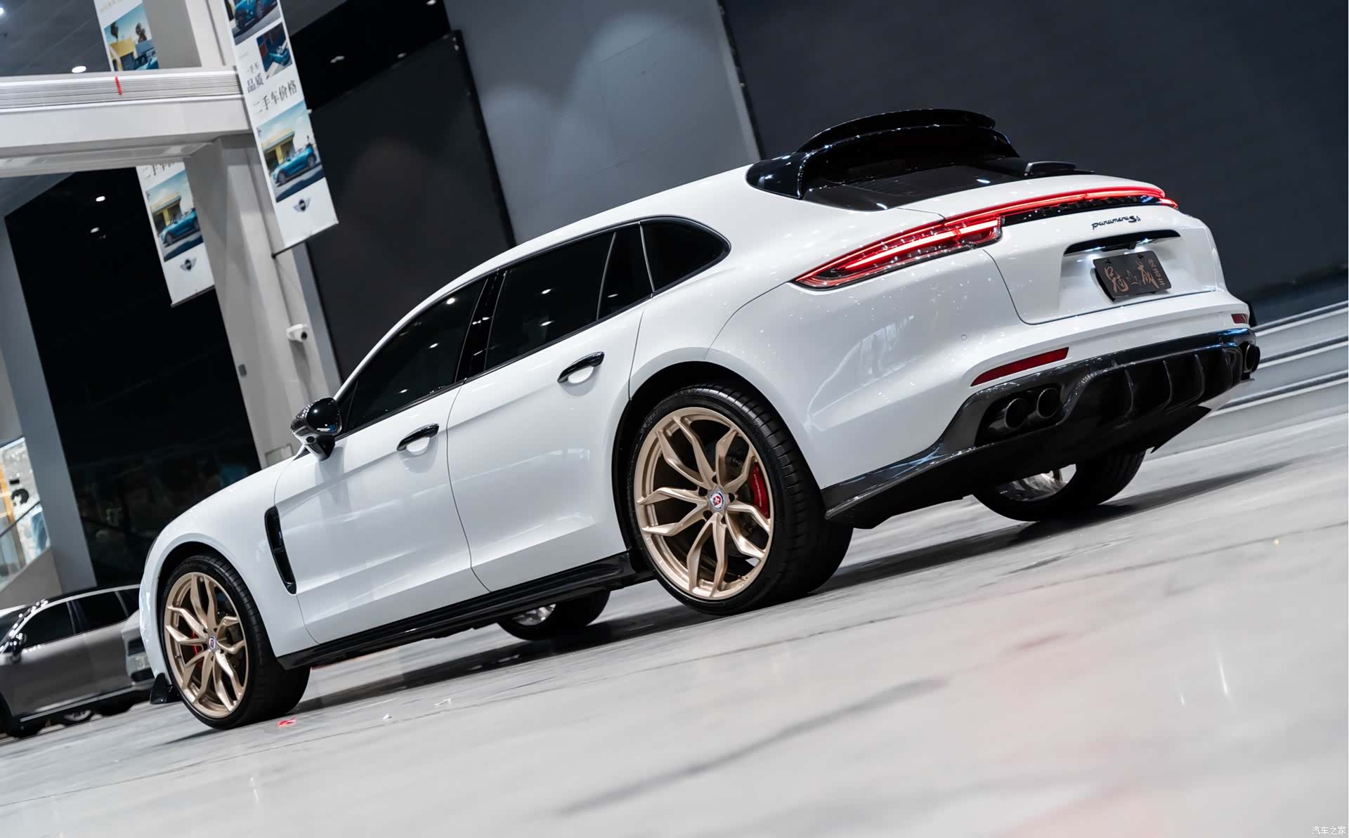 Porsche Panamera, 2019 все фото