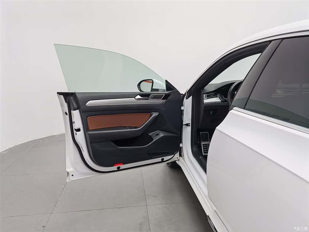 Volkswagen CC, 2019 8