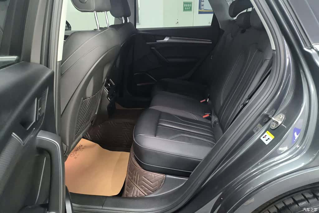 Audi Q5L, 2022 11
