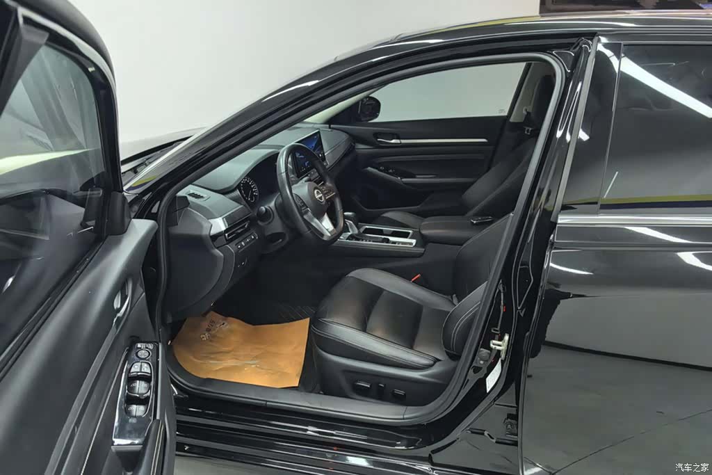 Nissan Teana, 2023 9