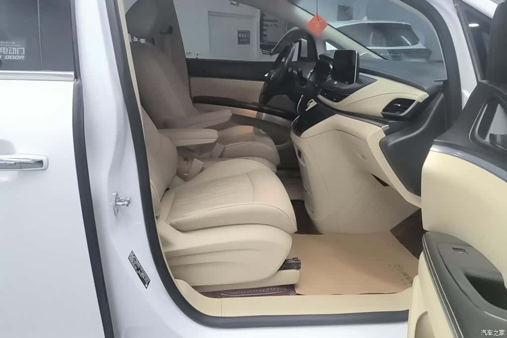 Buick GL8, 2024 8