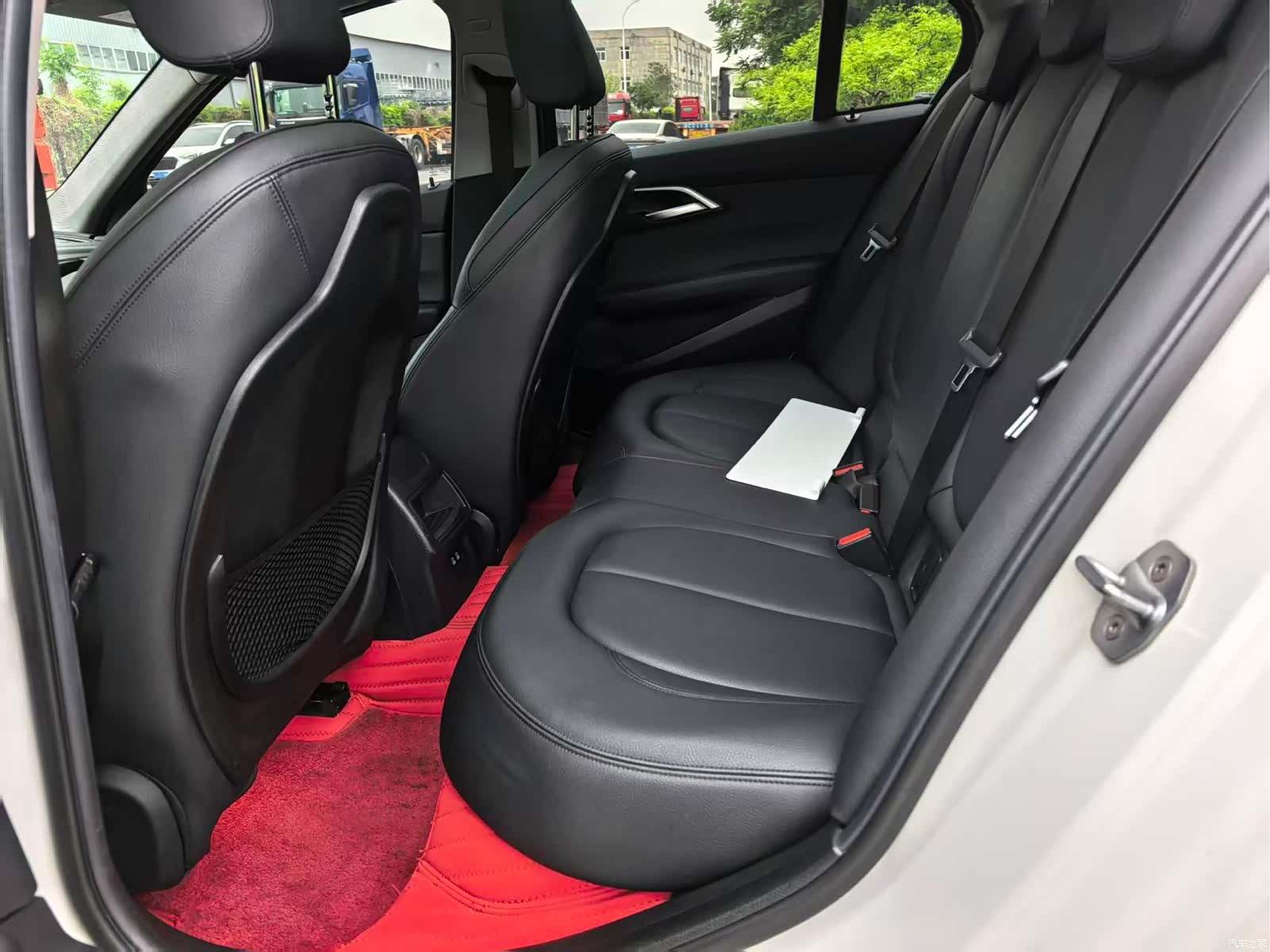 BMW 1 Series, 2019 16
