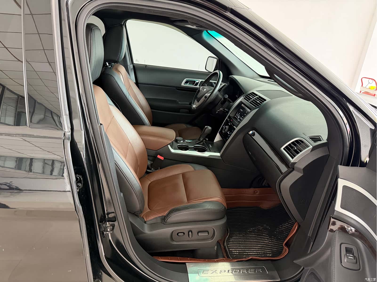 Ford Explorer, 2015 12