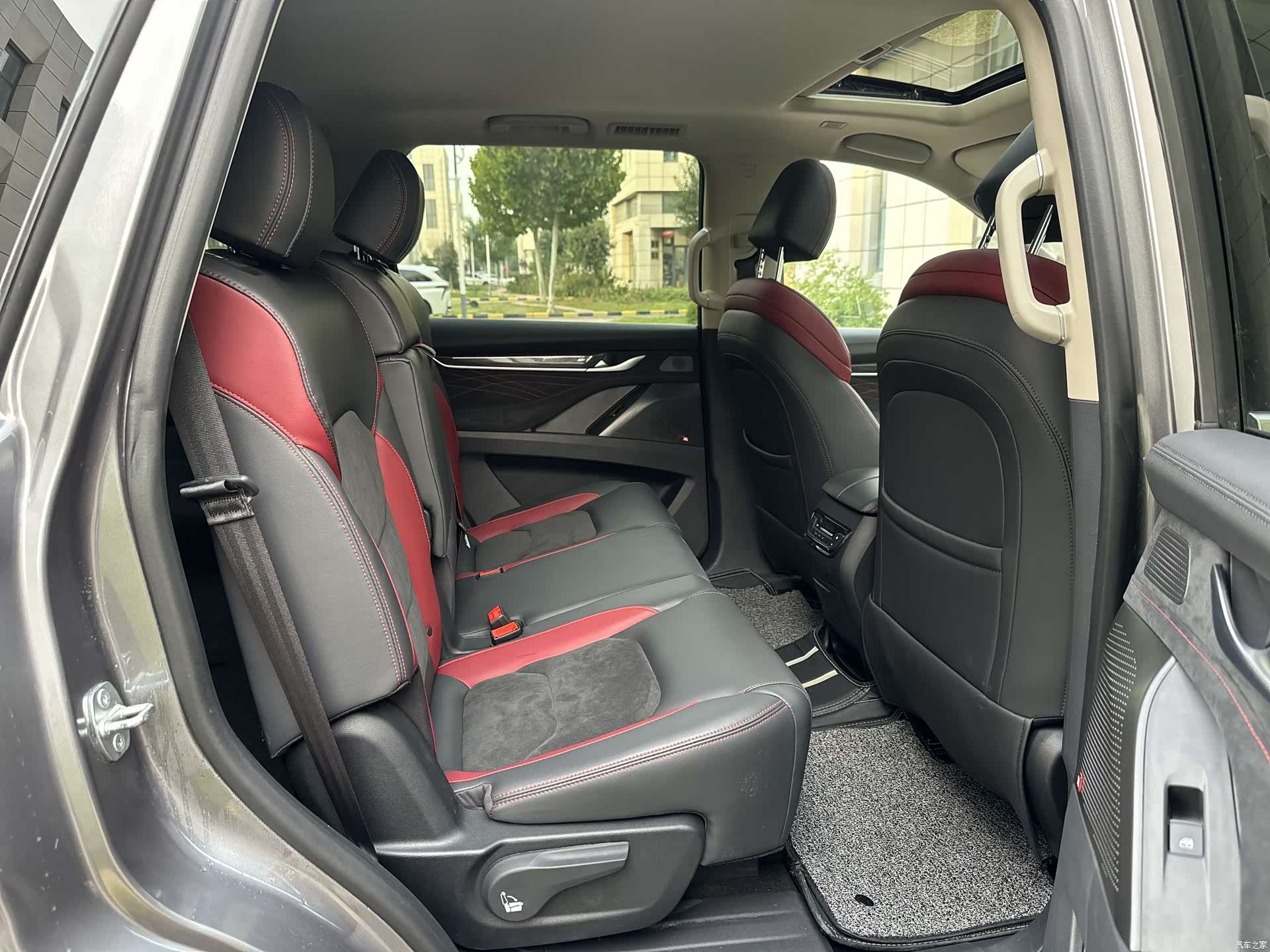 Maxus D90, 2022 14
