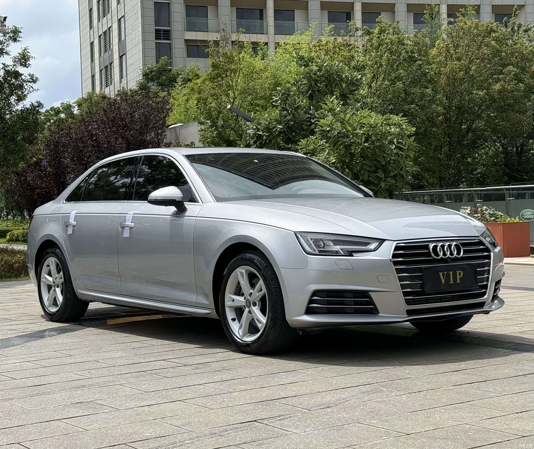 Audi A4L, 2017 3