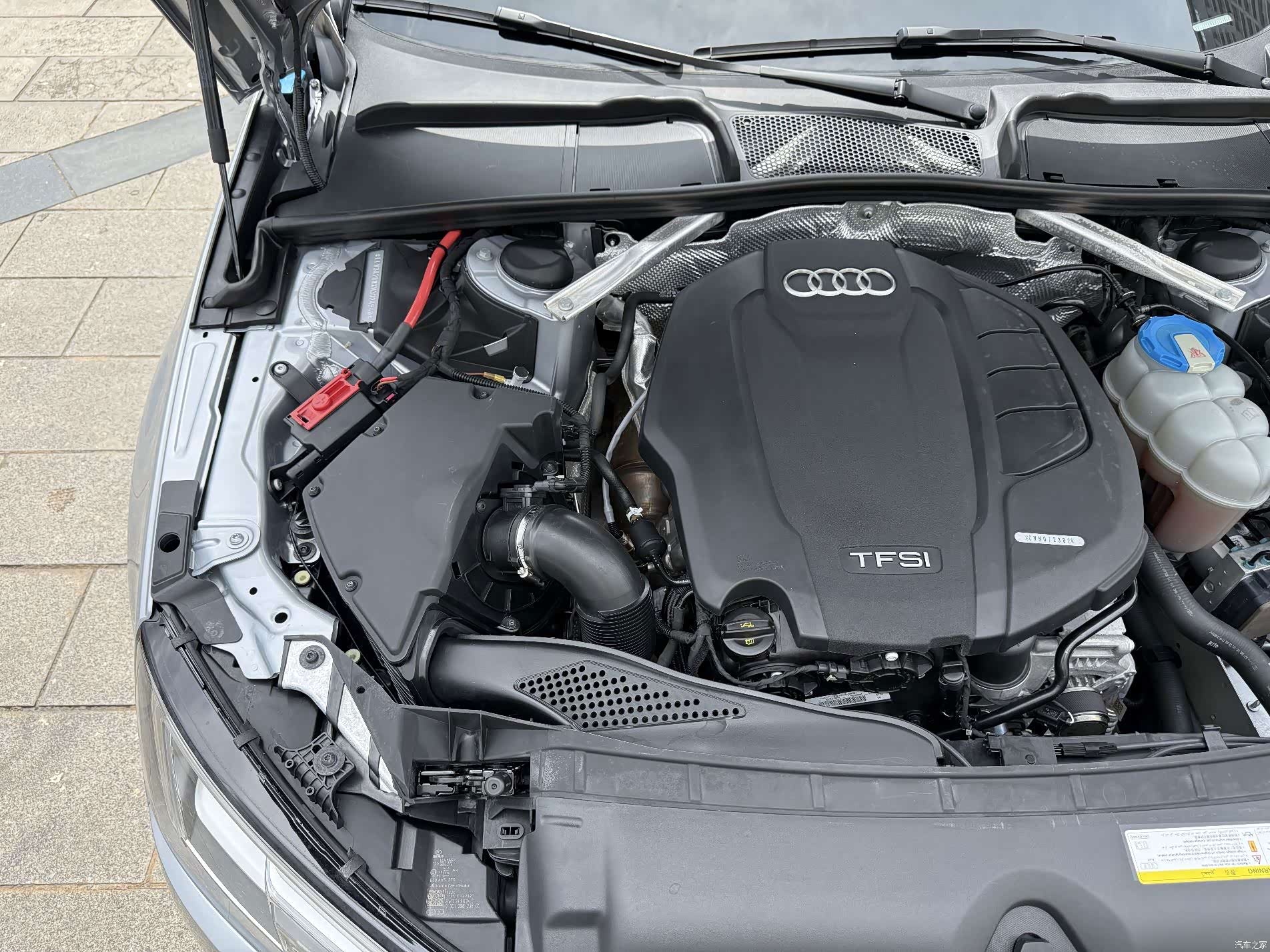 Audi A4L, 2017 28