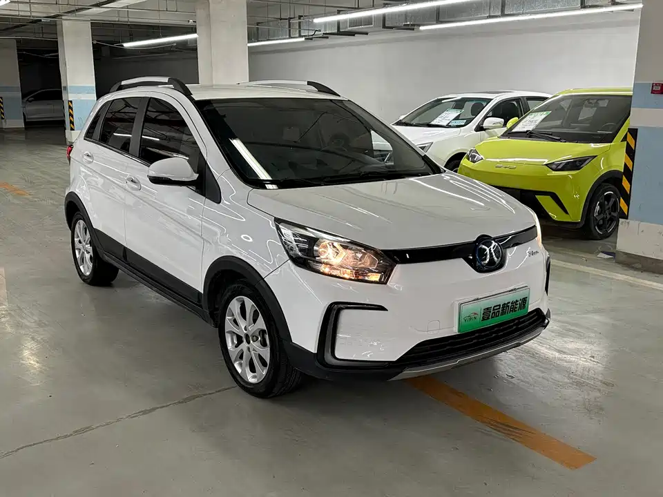 BAIC EC5