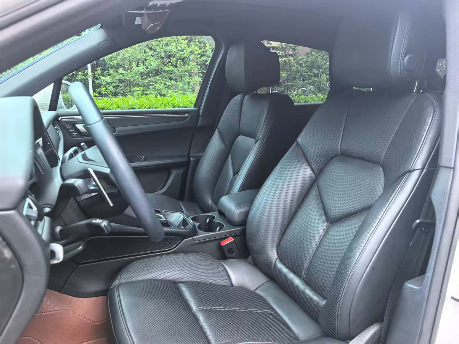 Porsche Macan, 2025 все фото