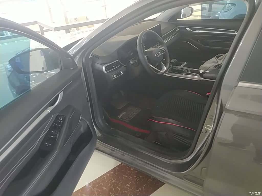 Geely Emgrand, 2023 16