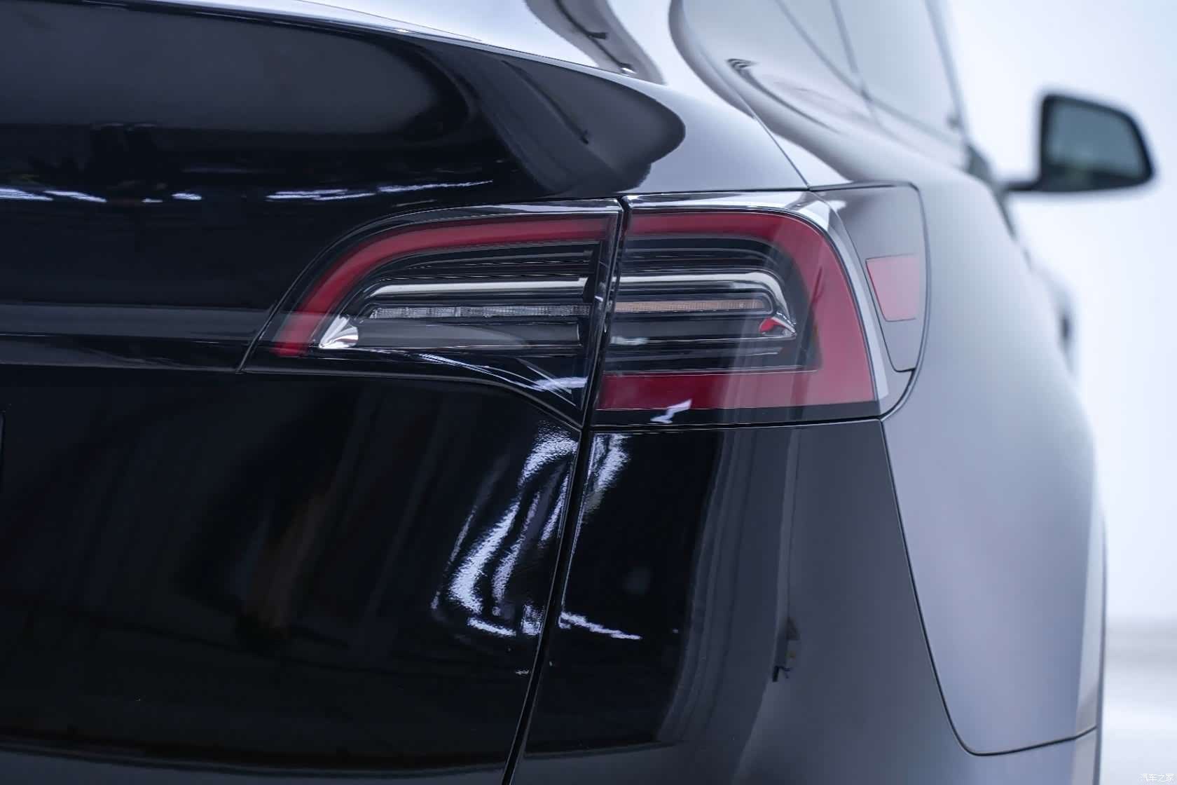 Tesla Model Y, 2022 21