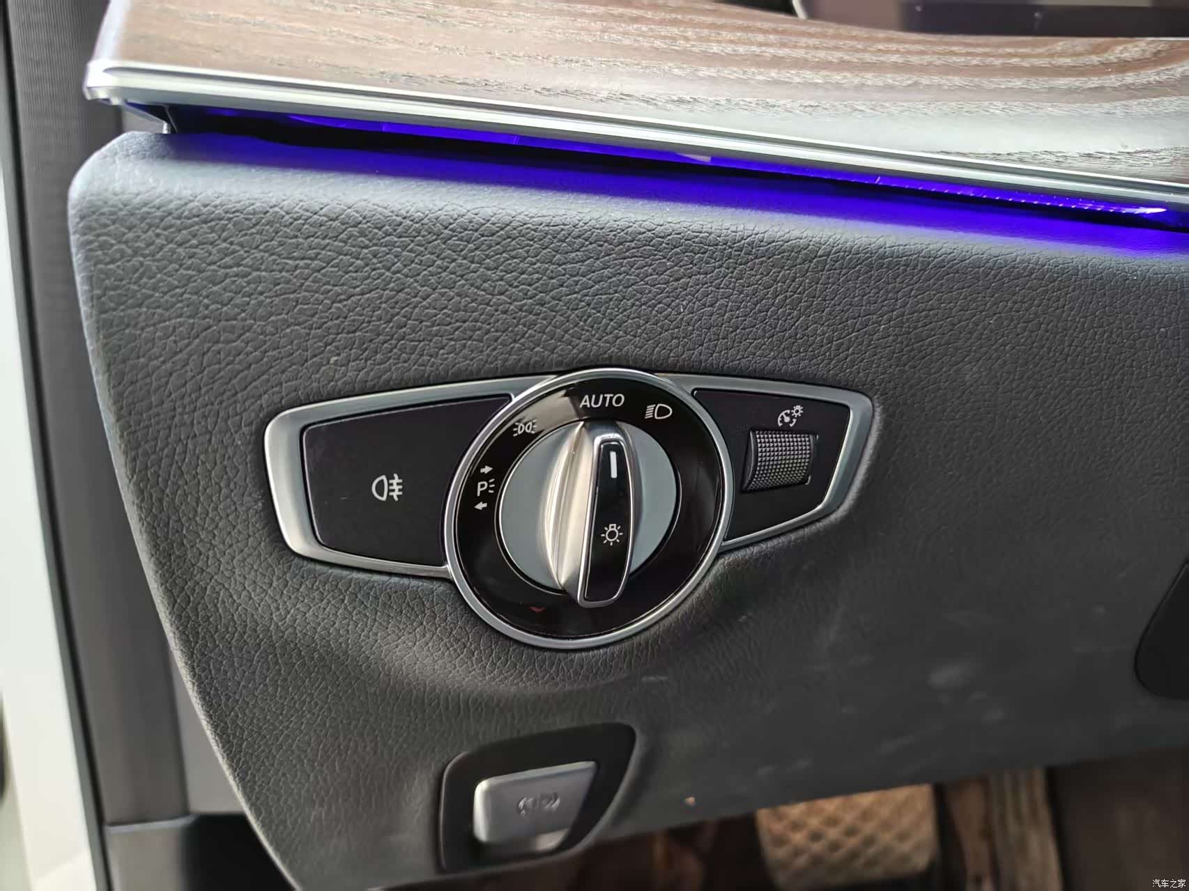 Mercedes-Benz E-Class, 2019 40
