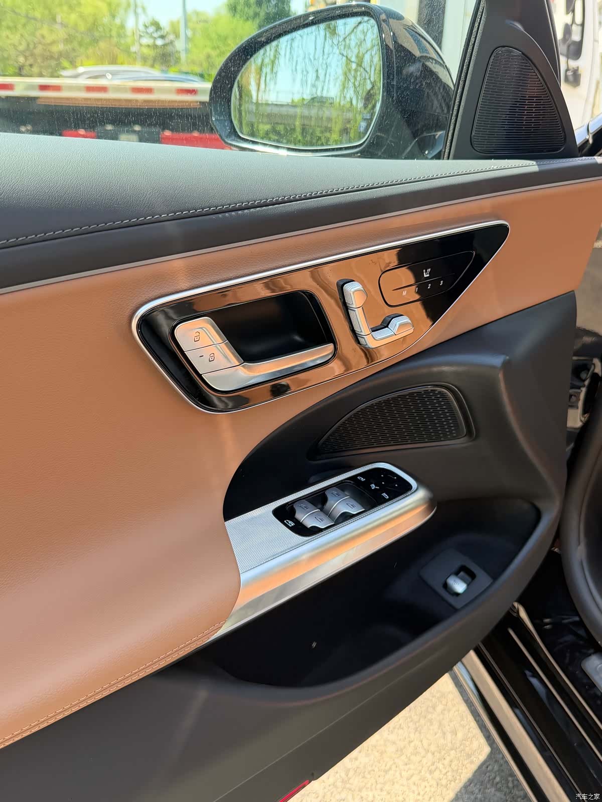 Mercedes-Benz E-Class, 2025 8