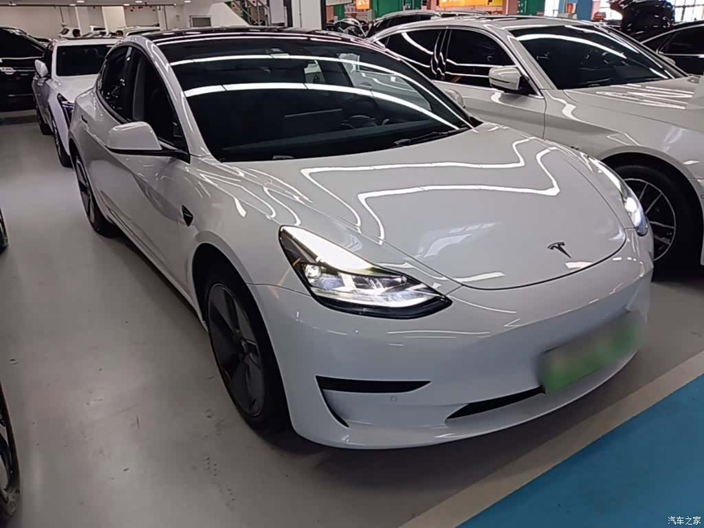 Tesla Model 3, 2022 4