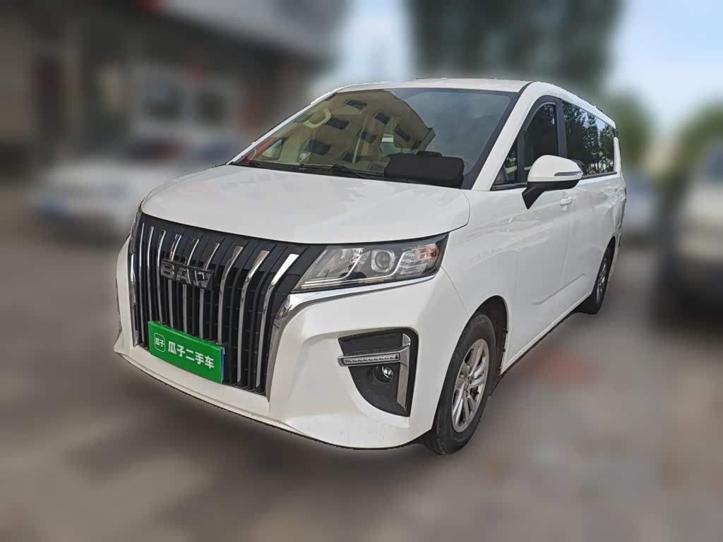 BAIC M7