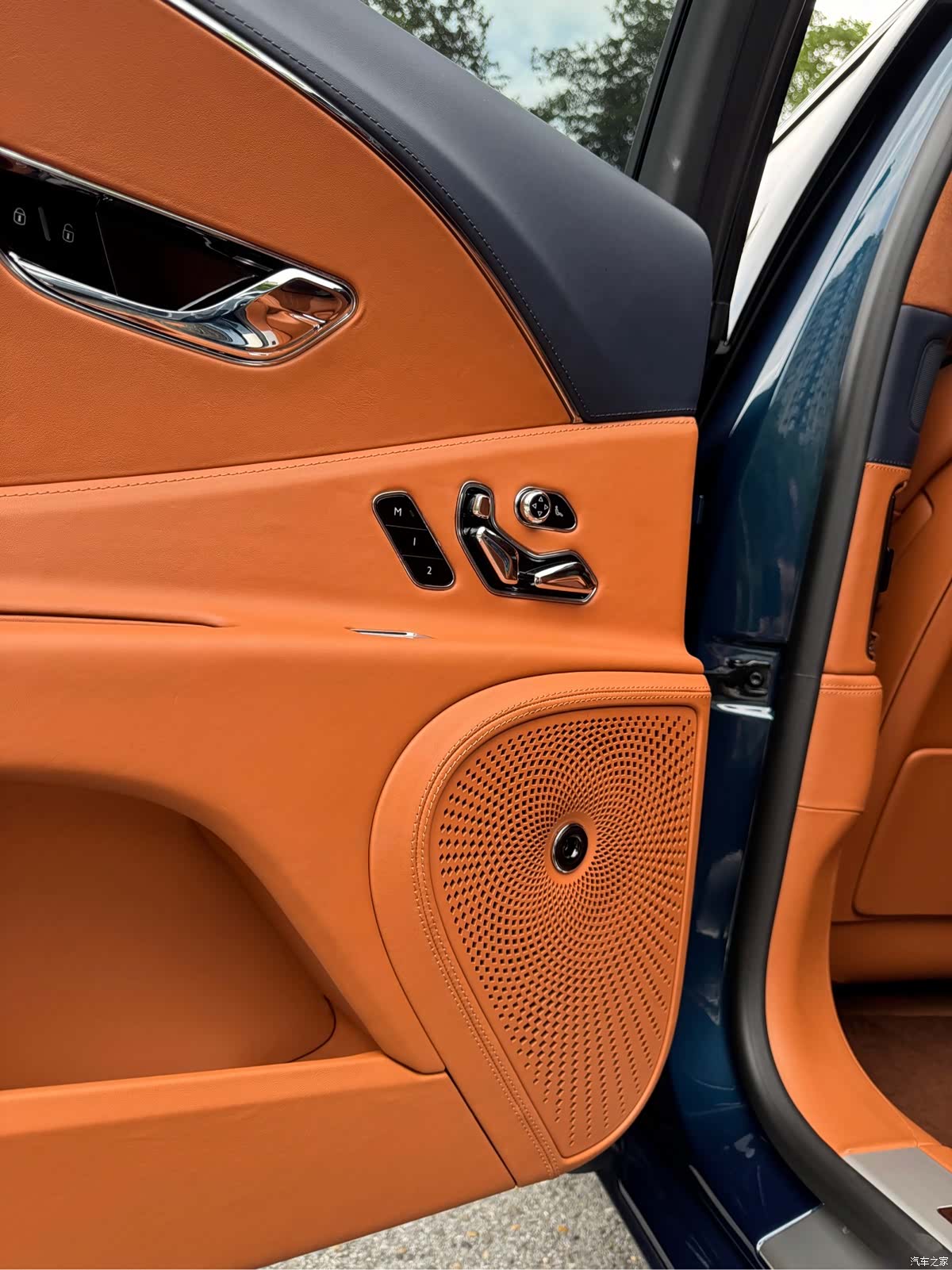Bentley Flying Spur, 2021 8