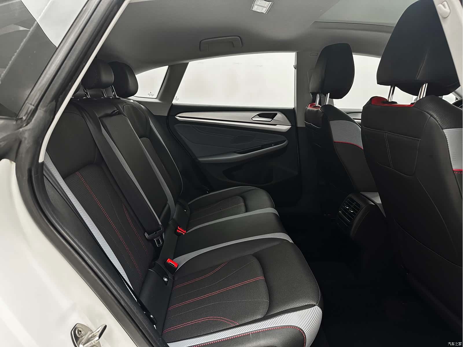 Volkswagen Lamando, 2023 16