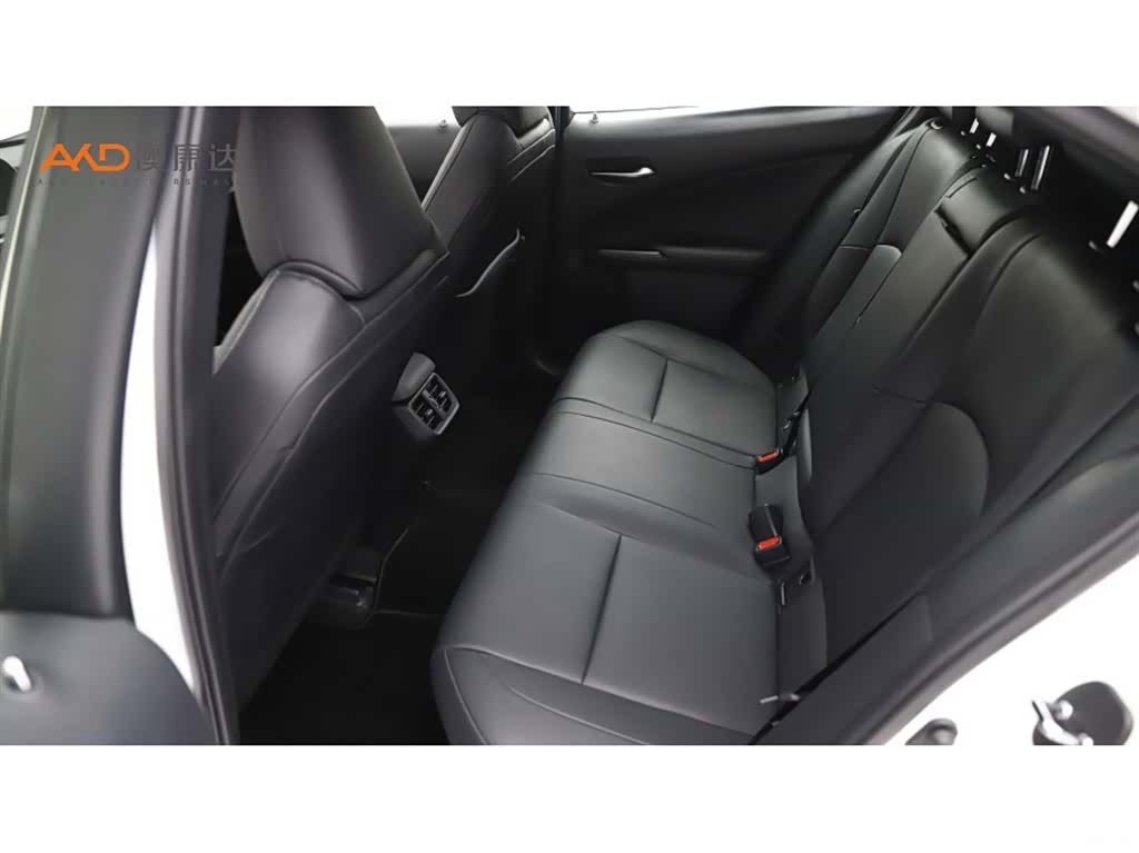 Lexus UX, 2019 7