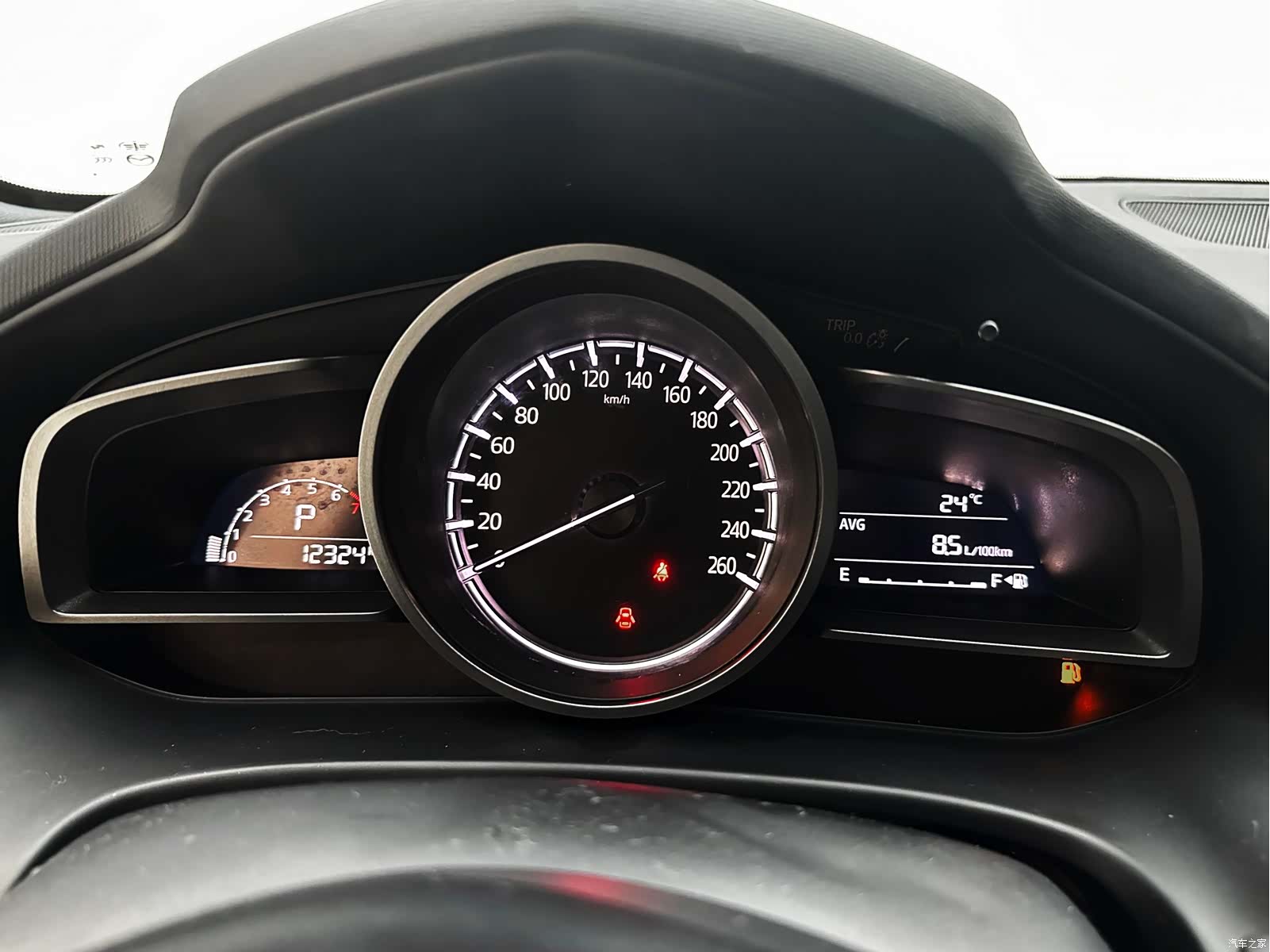 Mazda CX-4, 2023 19