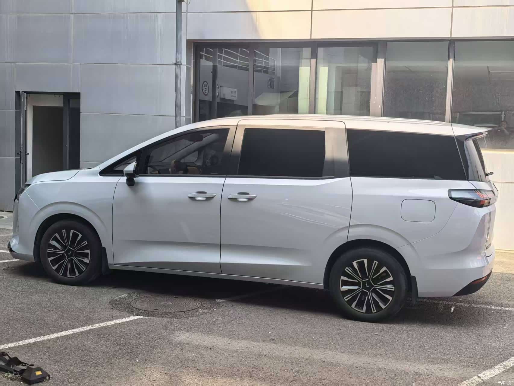 Wuling 730, 2025 16