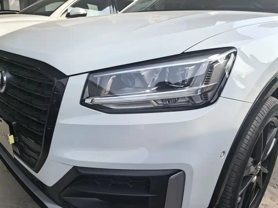 Audi Q2L