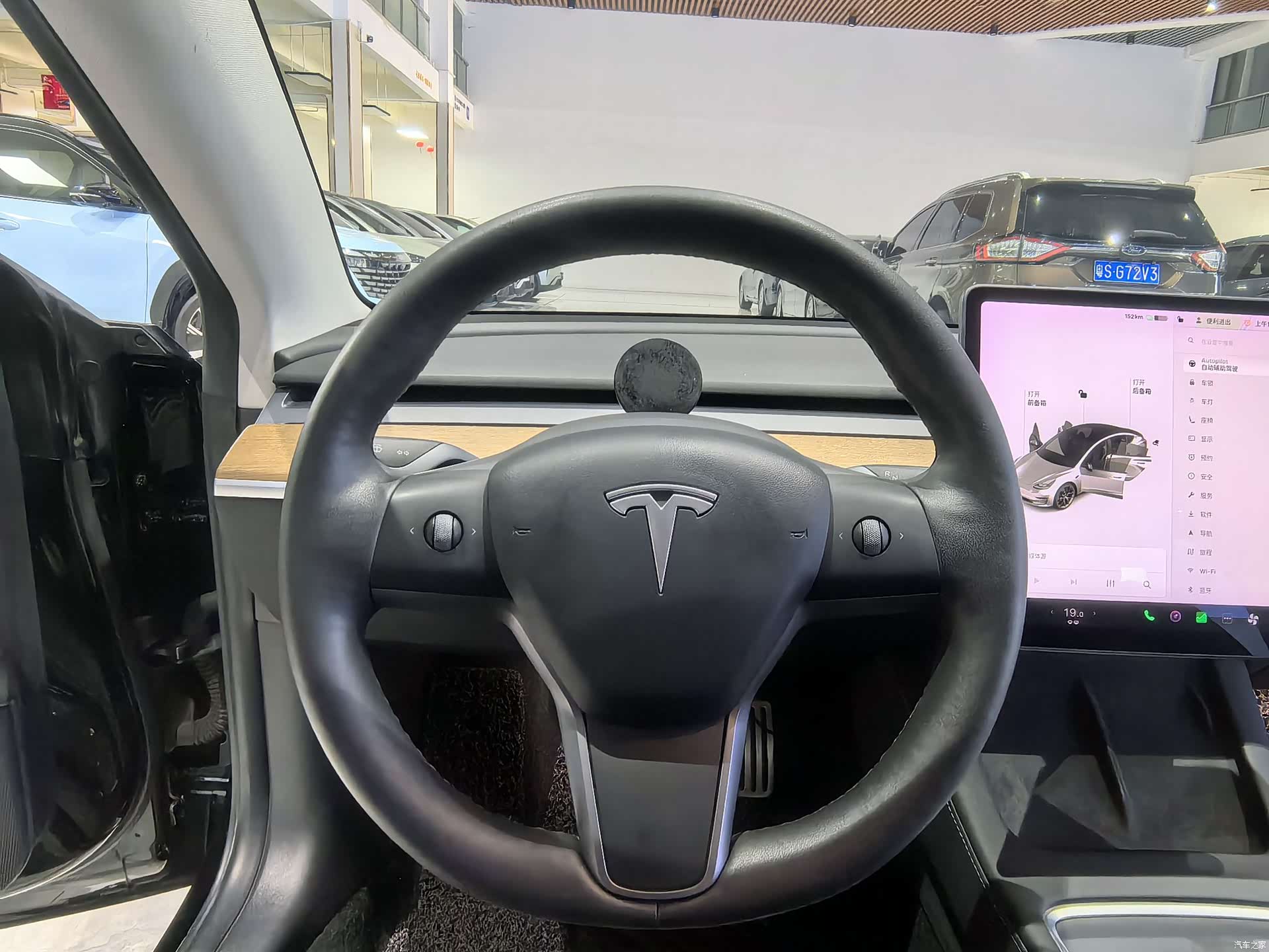 Tesla Model 3, 2021 15