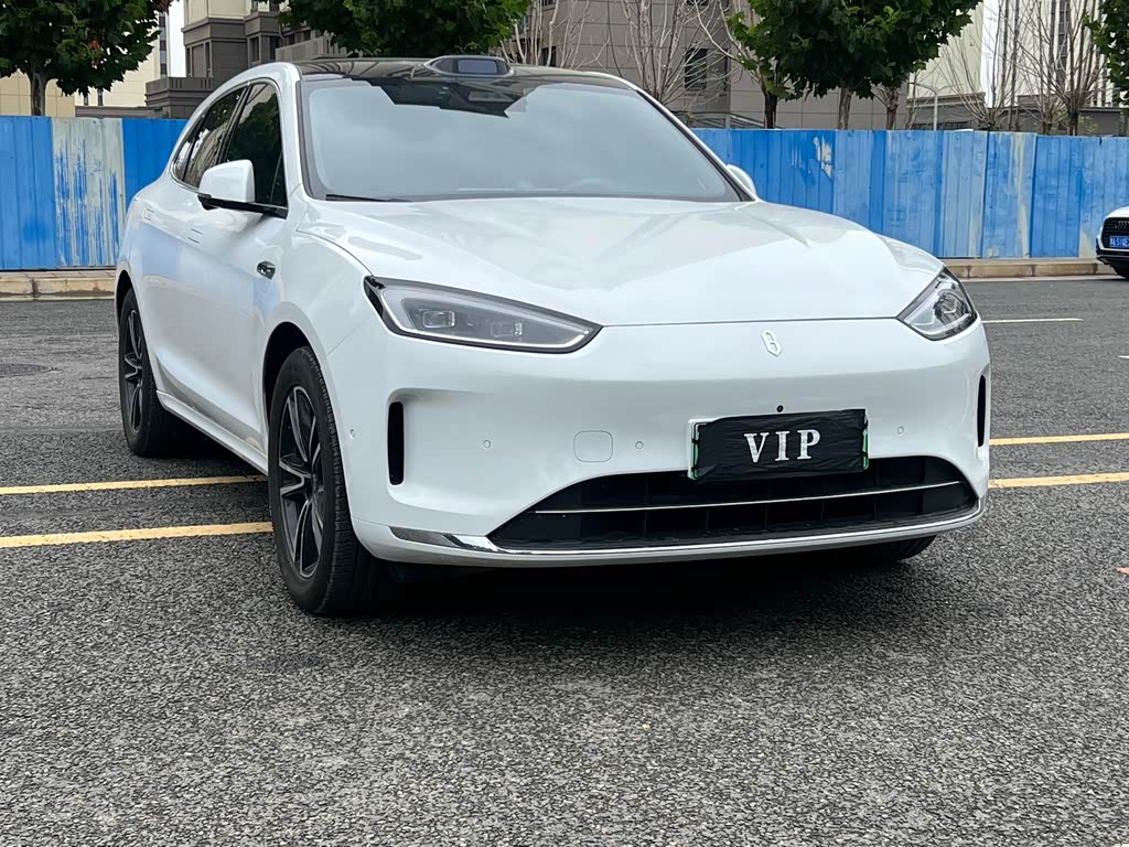 AITO M5