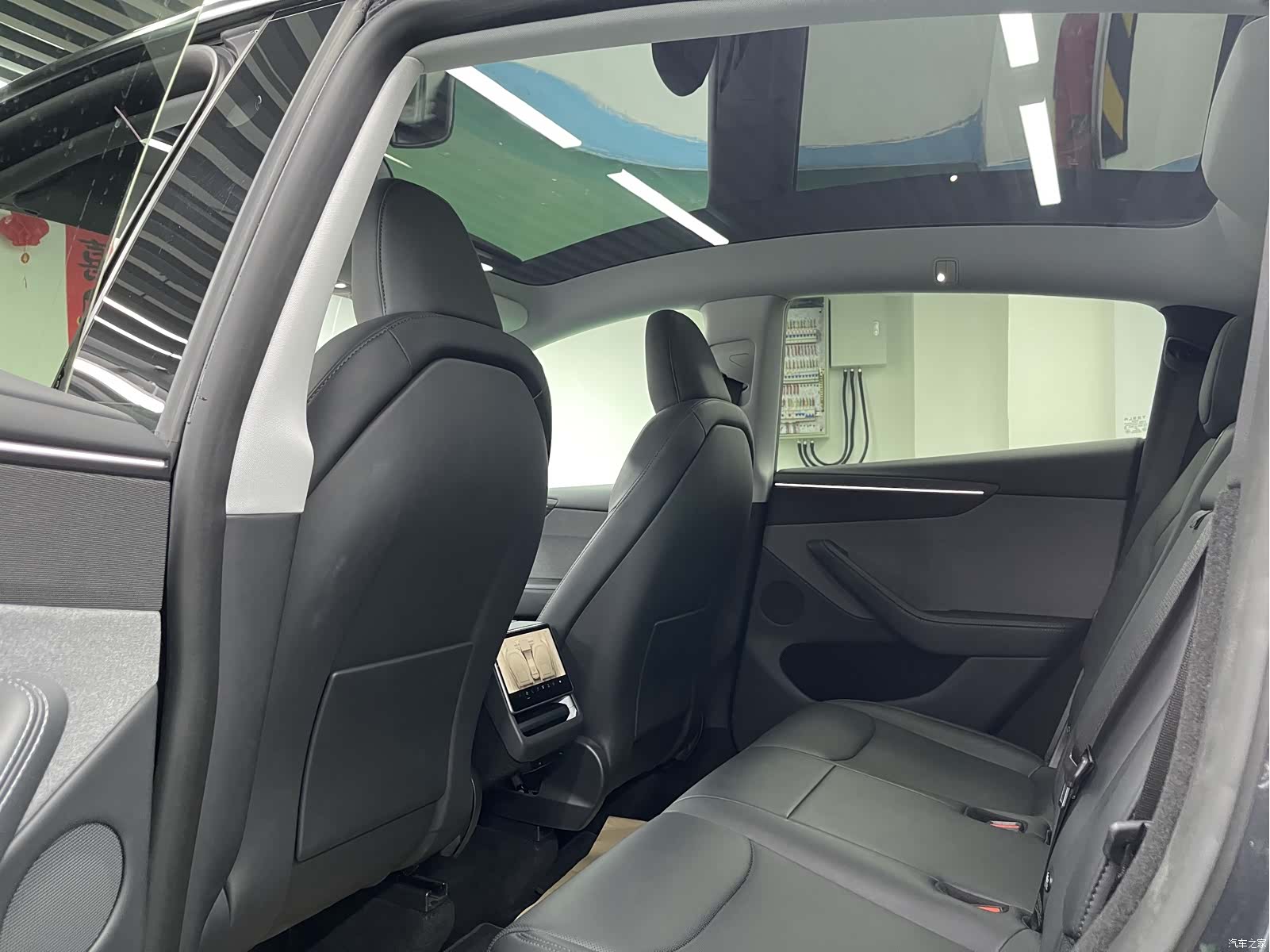 Tesla Model Y, 2025 22