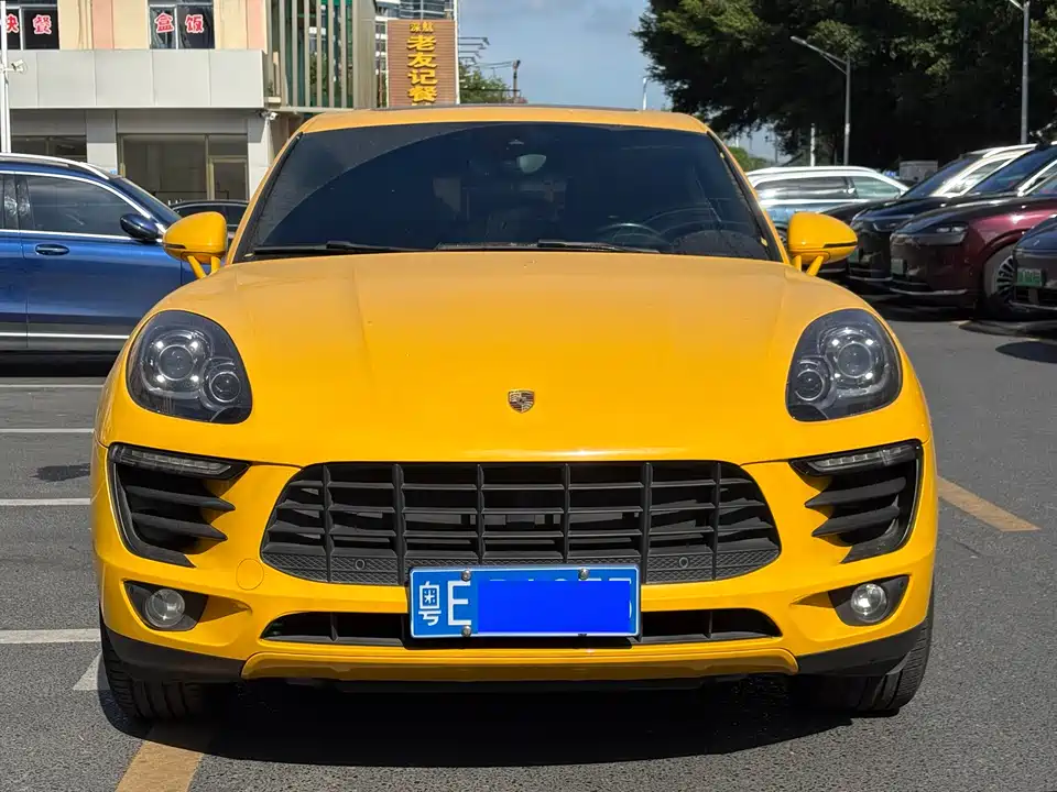 Porsche Macan